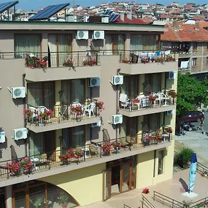 Hotel Kandrovi ***